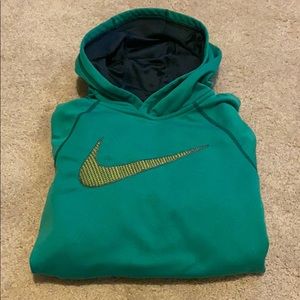 Women’s Nike Therma fit Hopdie